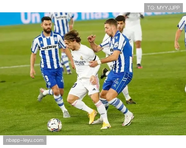 西甲保级大战：老牌球队重燃斗志，续命之战表现抢眼