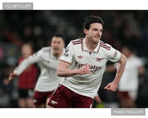 曼联状态强势回暖,重返英超争冠行列引热议 曼联状态强势回暖,重返英超争冠行列引热议